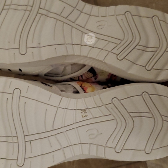 Easy Spirit Traciee 2 Sandals - Size 8.5 Medium - Picture 3 of 6